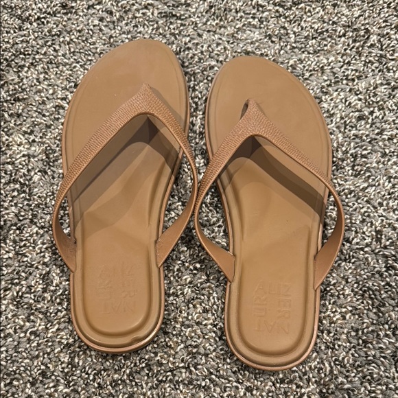 Women's Tan Flip Flops - Picture 1 of 4